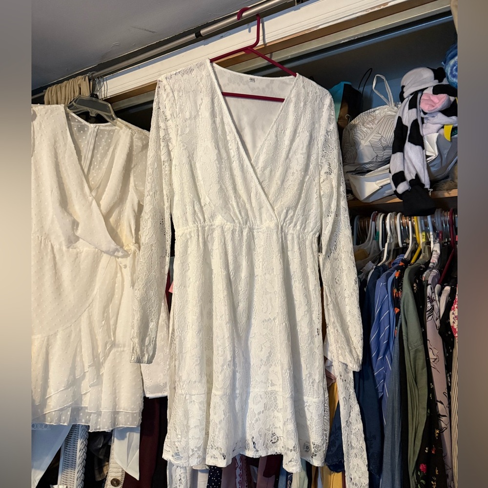 Women’s white long sleeve lace dress
